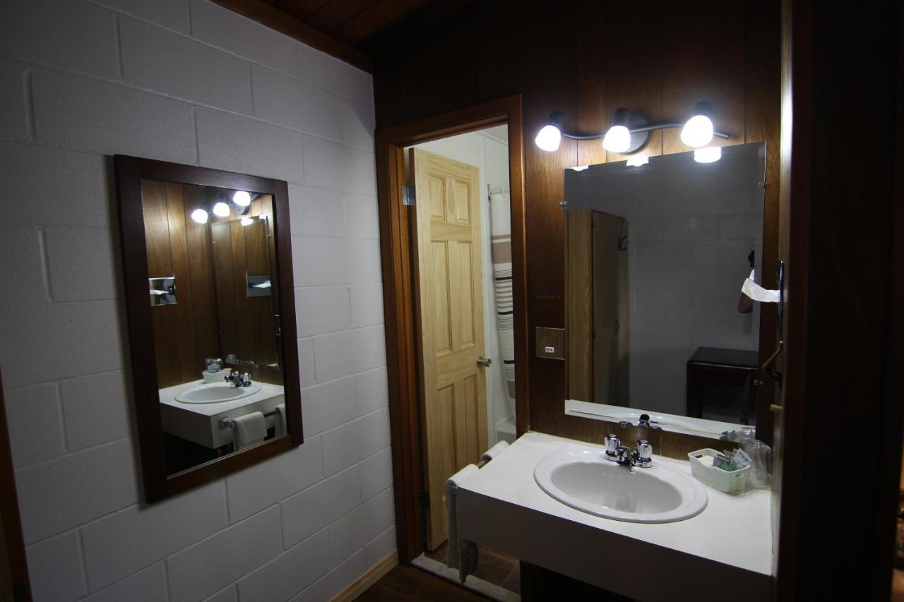 Motel Lennoxville Шербрук Экстерьер фото