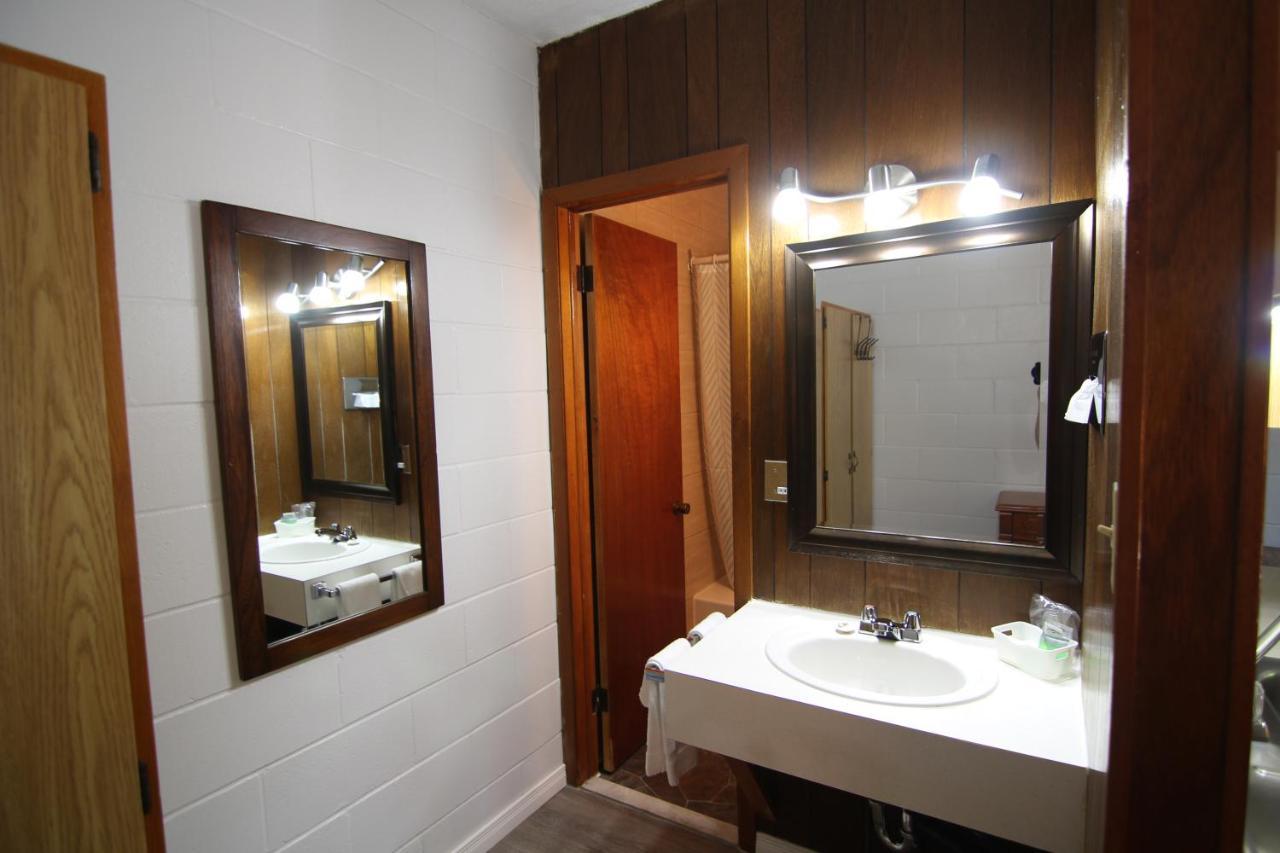 Motel Lennoxville Шербрук Экстерьер фото