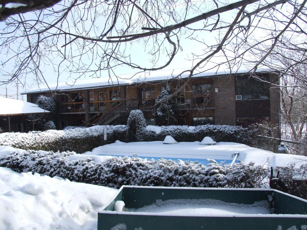 Motel Lennoxville Шербрук Экстерьер фото